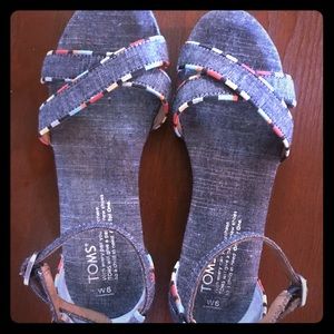 Toms sandals